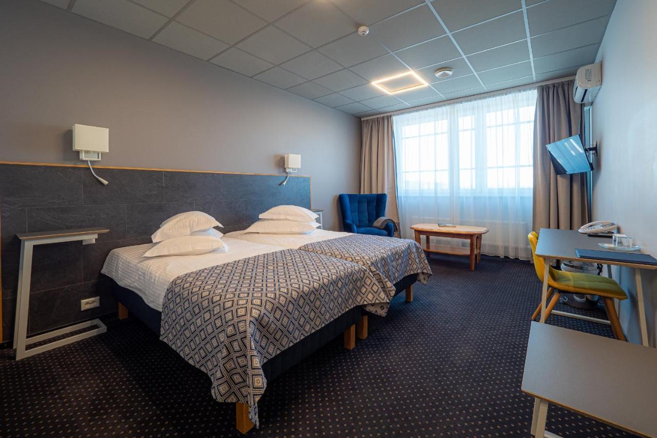 Centrum Hotel Viljandi Exteriör bild