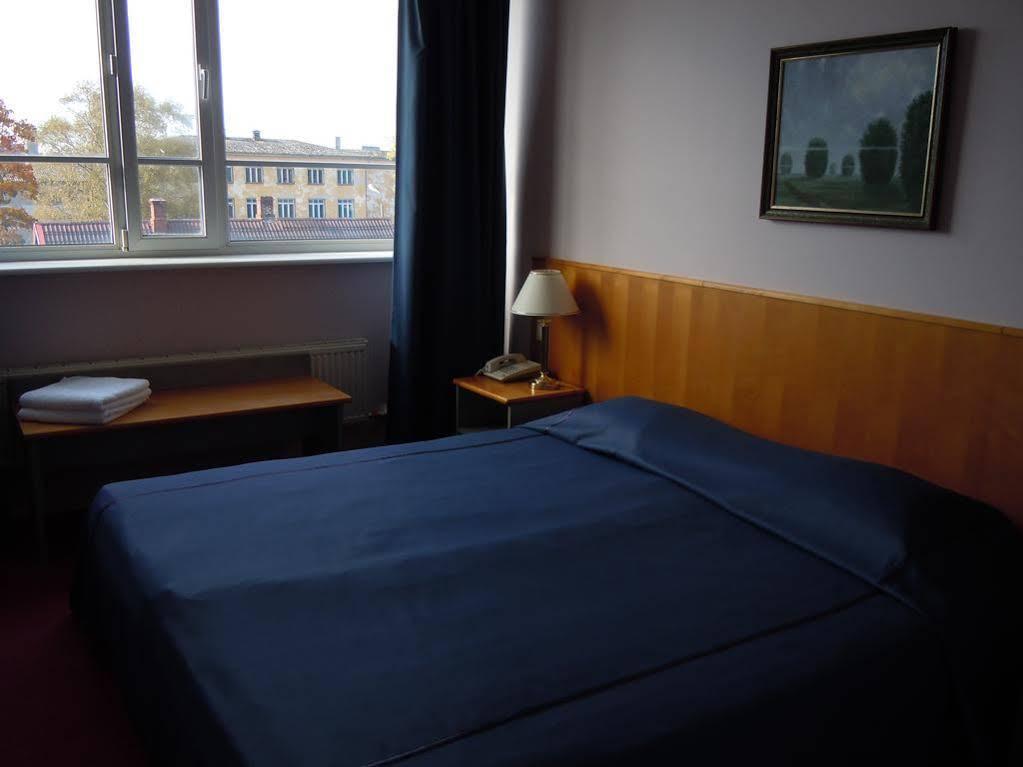 Centrum Hotel Viljandi Exteriör bild