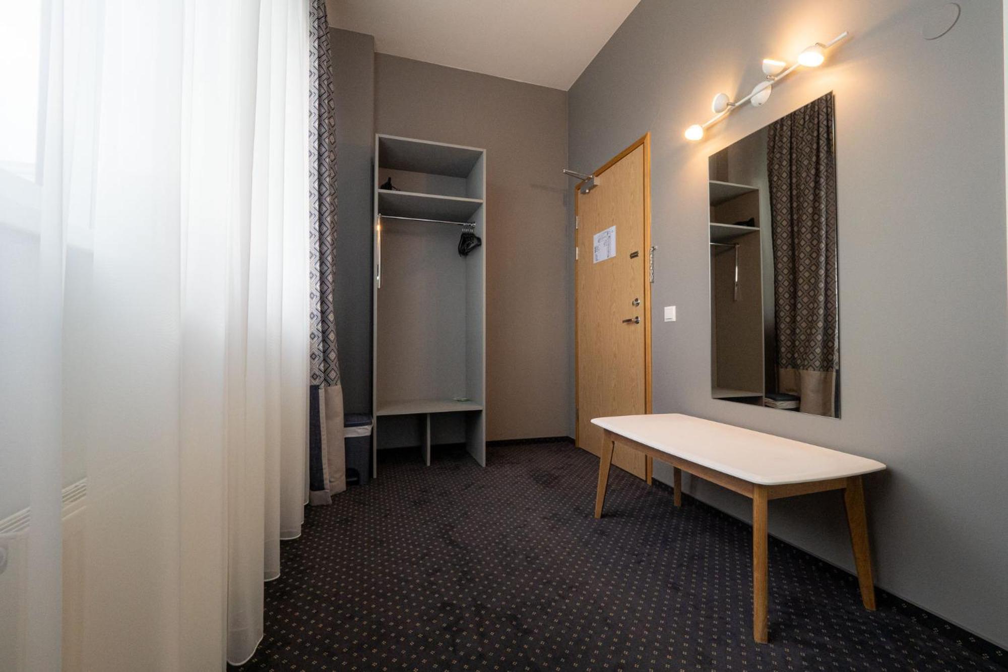Centrum Hotel Viljandi Exteriör bild