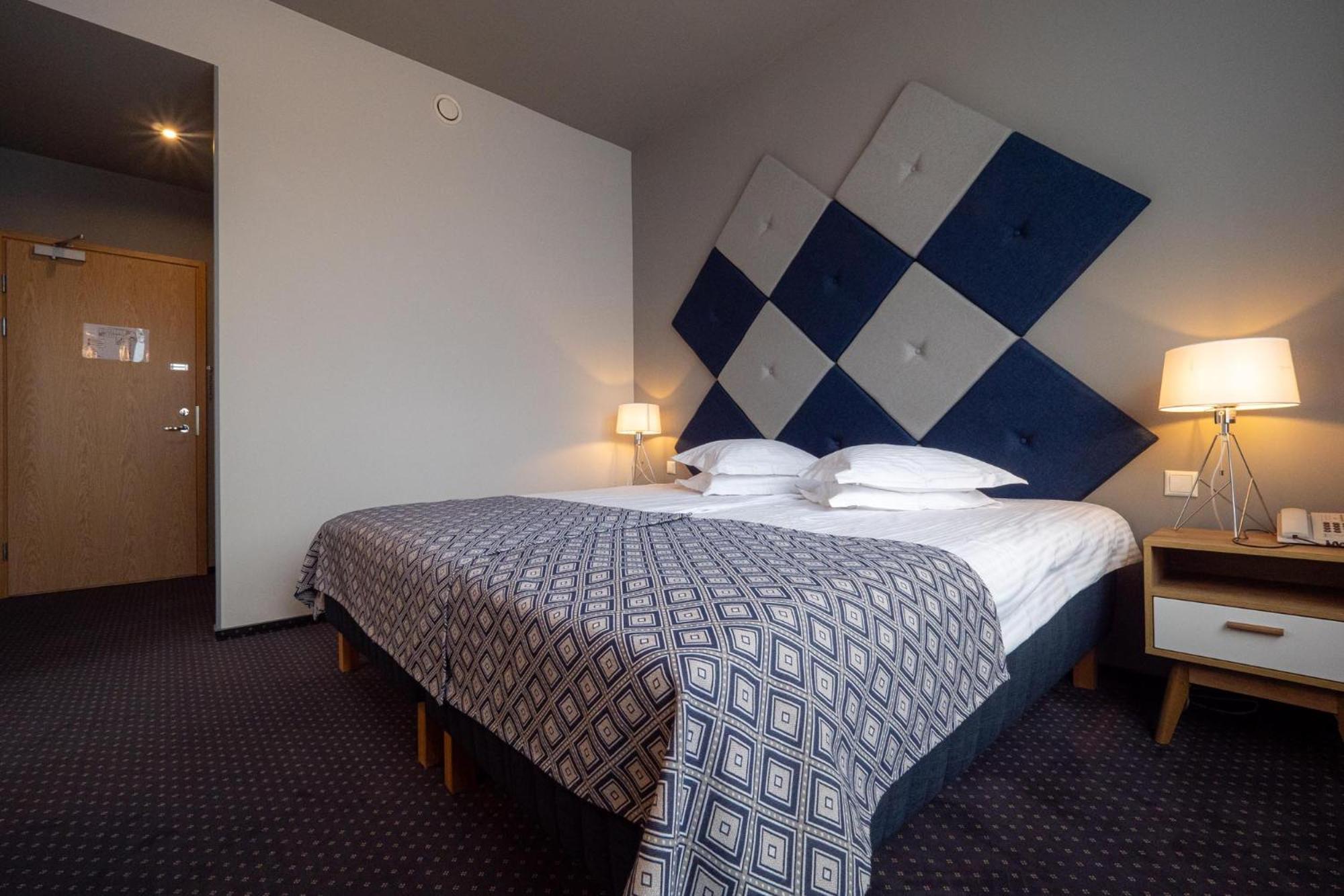 Centrum Hotel Viljandi Exteriör bild